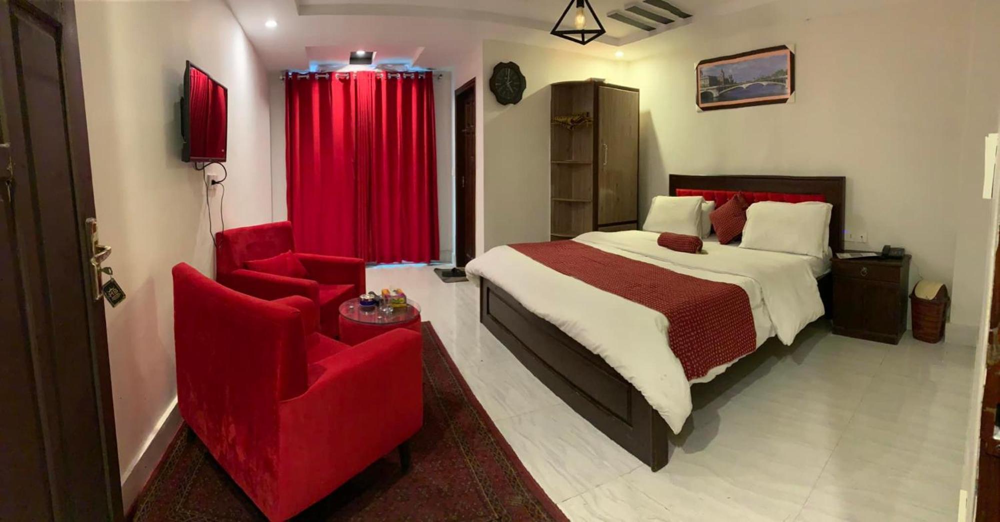 Hotel Birmingham Palace Kalam By Khan Familia Exterior foto